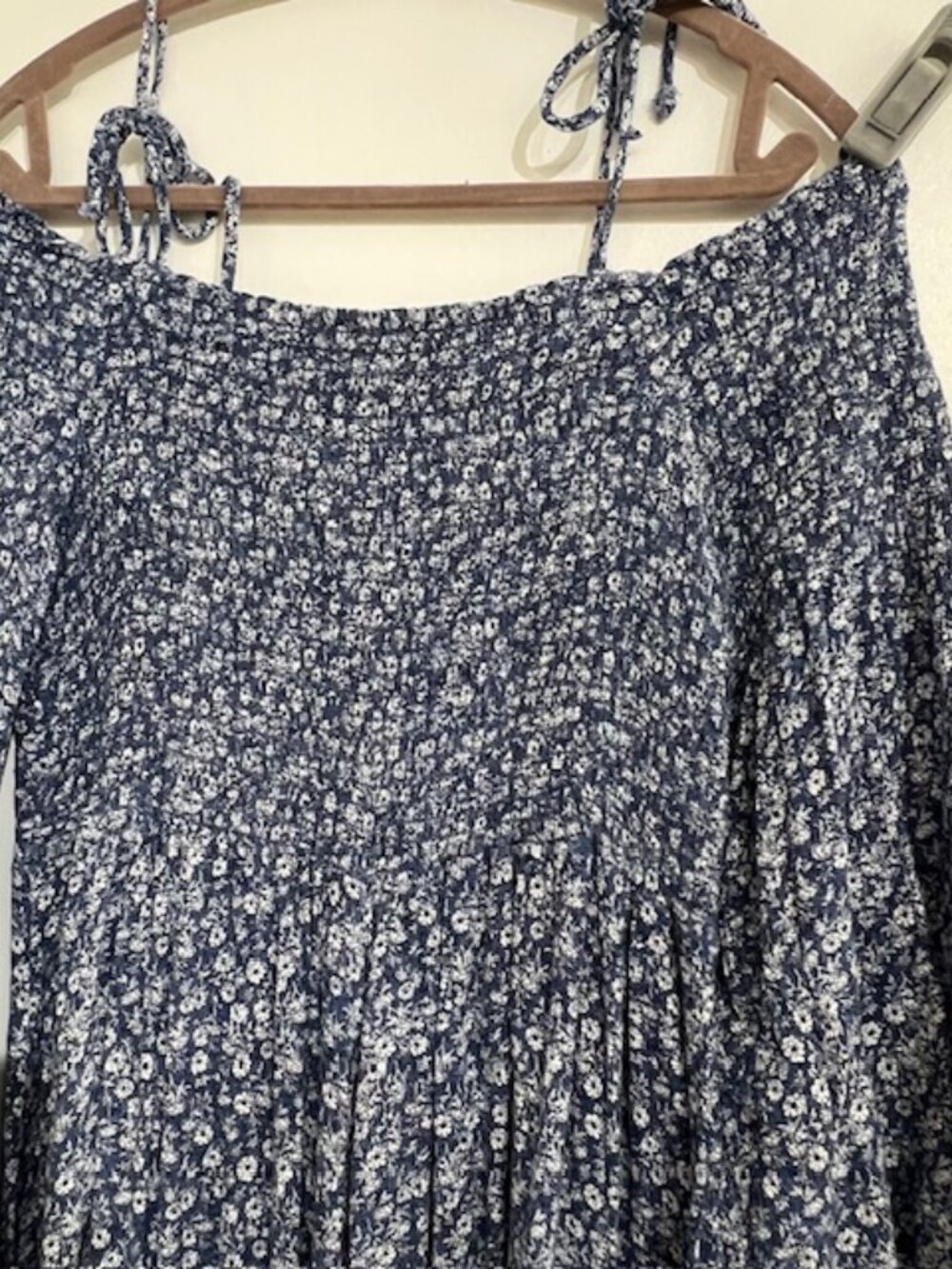 Millibon U.S.A. Womans Blue Floral Pull-on Blue Floral Smocked Romper Size Large - Picture 8 of 11